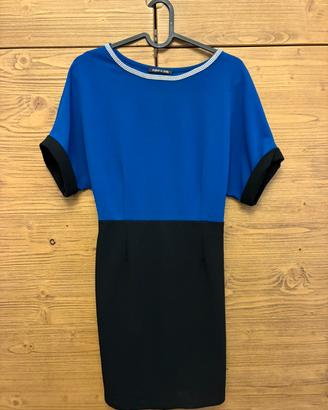 Vestito nero e blu