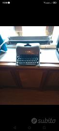 macchina da scrivere Lexikon 80 