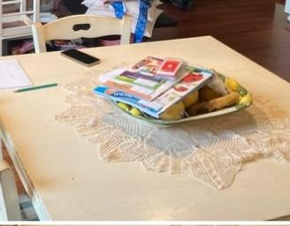 Tavolo allungabile e sedie da cucina