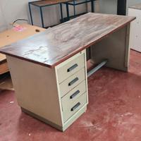 Scrivania per ufficio