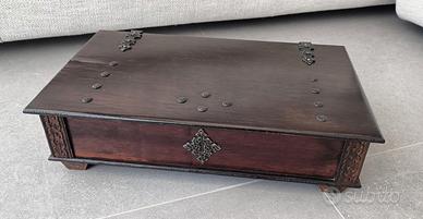 Cofanetto portagioie in legno Vintage