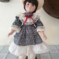 Bambola in porcellana