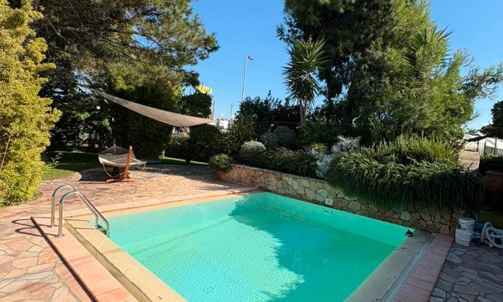 Licola usc.tang. villa con piscina per eventi