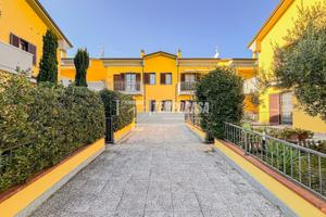 BILOCALE CON GIARDINO PRIVATO E TAVERNA