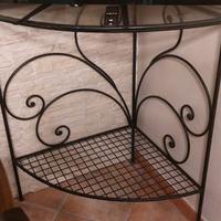 angoliera porta TV in ferro battuto