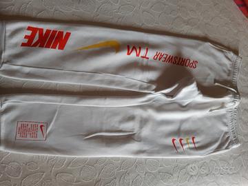 Pantaloni Nike