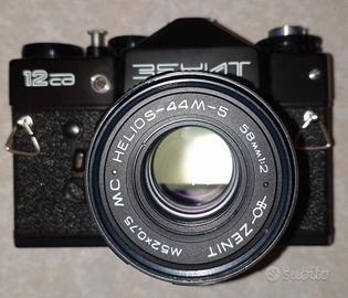 Zenit 12 CA/XP Reflex Vintage con flash