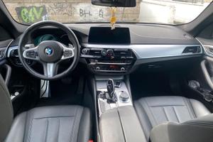 Bmw G30 249 CV  anno 2019