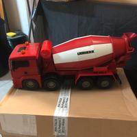 Camion pompieri e betoniera bruder