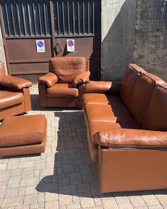 Set divani e poltrona vera pelle.Una bomba
