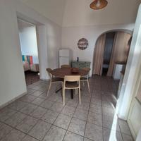 Trilocale zona rekale