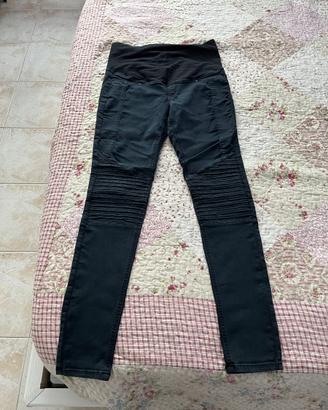 Pantaloni premamam Prenatal e H&M