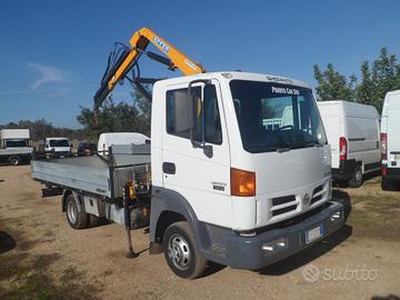 Nissan Atleon cassone con gru