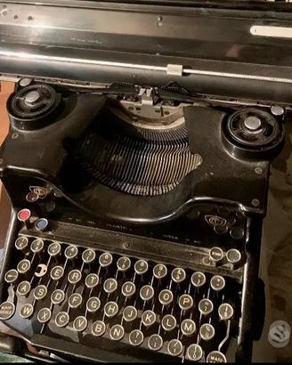 Lotto 2 Macchine da Scrivere Olivetti M40