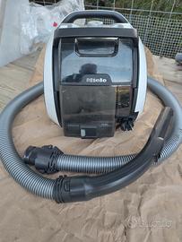 MieleBoostCX1Parquet]() – Usato, funzionante