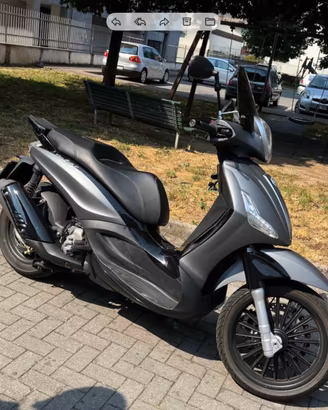 Scooter   Beverly piaggio 300