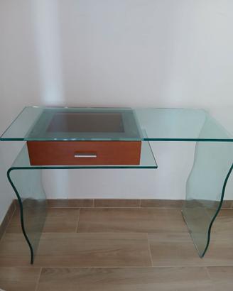 Tavolino di vetro