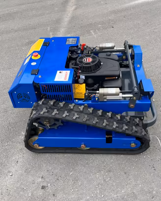 roobot telecomandato cingolato tagliaerba trincia