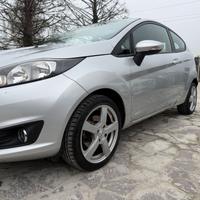 Ford Fiesta 1.5 TDCi 75CV 3 porte Titanium neopate