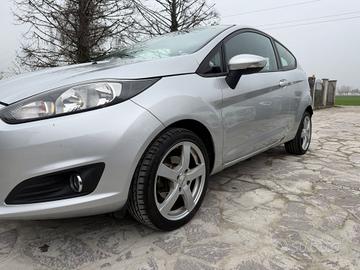 Ford Fiesta 1.5 TDCi 75CV 3 porte Titanium neopate