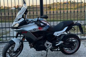 Bmw F900XR completa di borse ed accessori