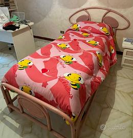 Struttura Letto + sedia + piumone