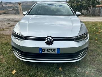 golf 8 NON TRATTABILE
