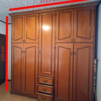 Armadio vintage anni 60 in legno massello