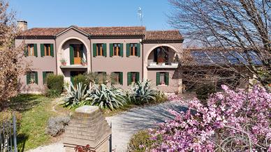 Villa a Legnaro (PD)