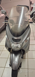 Scooter Suzuki Burgmann 400