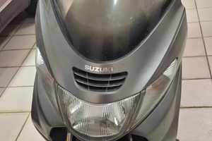 Scooter Suzuki Burgmann 400