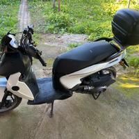 Benelli Macis 125 scooter