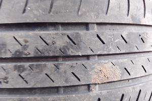 4 cerchi con gomme 
