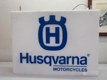 INSEGNA UFFICIALE HUSQVARNA
