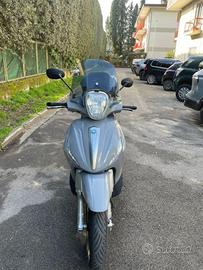 PIAGGIO Beverly 350 i.e. .