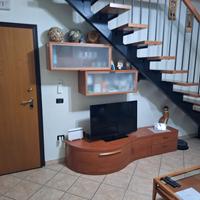 Set soggiorno: divano letto, parete e tavolino