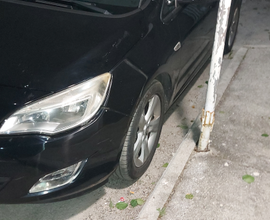 Opel astra j anche x ricambi