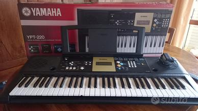 tastiera yamaha YPT-220