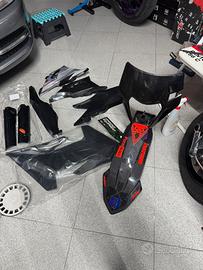 Plastiche nere ktm 2023 2024 2025 LEGGERE BENE