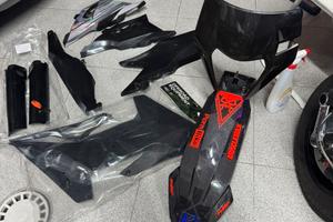 Plastiche nere ktm 2023 2024 2025 LEGGERE BENE