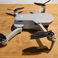 drone DJI MINI 2 SE