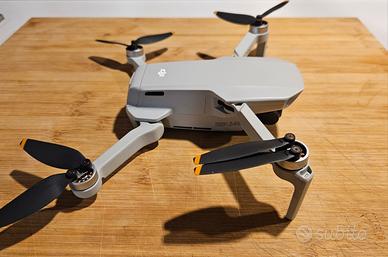 drone DJI MINI 2 SE