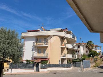 3 LOCALI A CORIGLIANO-ROSSANO