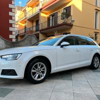 Audo A4 B9 35 2.0 TDI 150 cv - full optionl