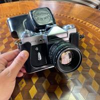 Macchina fotografica analogica Zenit-E, sovietica