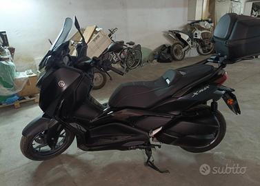 YAMAHA XMAX 300 Tech Max pari al nuovo 