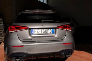 Mercedes A35 AMG (tetto, garanzia, volante, …)