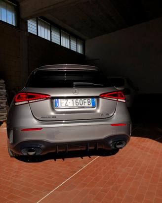 Mercedes A35 AMG (tetto, garanzia, volante, …)
