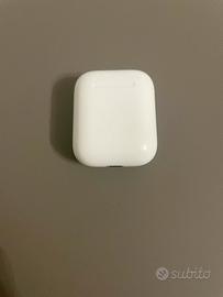 AirPods Apple