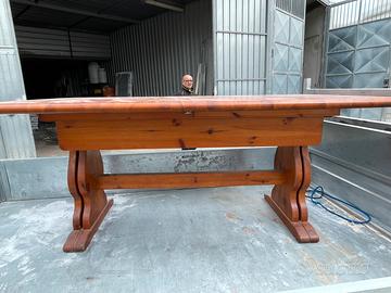 Tavolo in legno